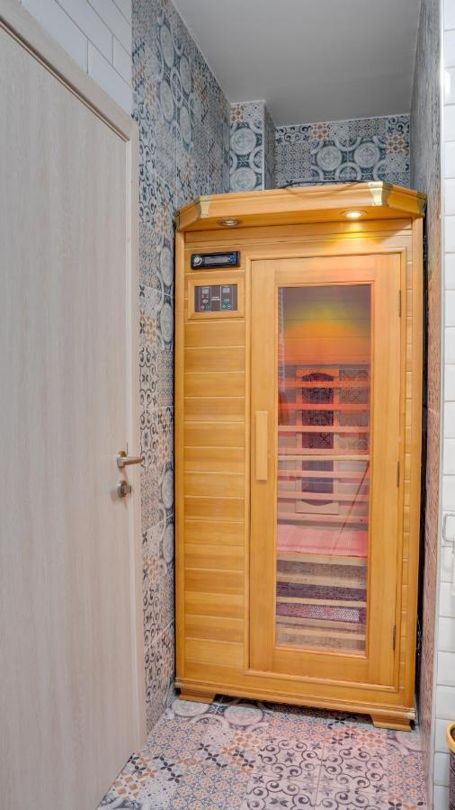 Spa Apartment Yang - Hot Tub, Sauna, Spa Novi Sad Luaran gambar