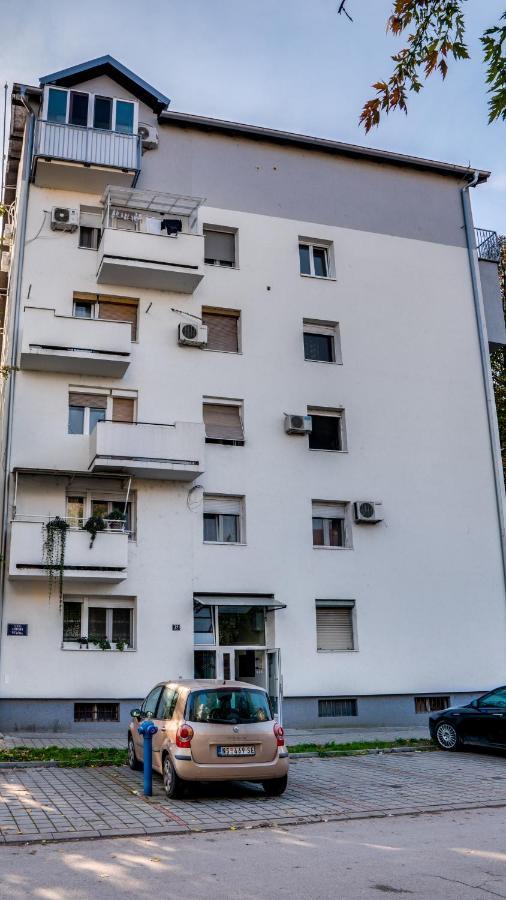 Spa Apartment Yang - Hot Tub, Sauna, Spa Novi Sad Luaran gambar