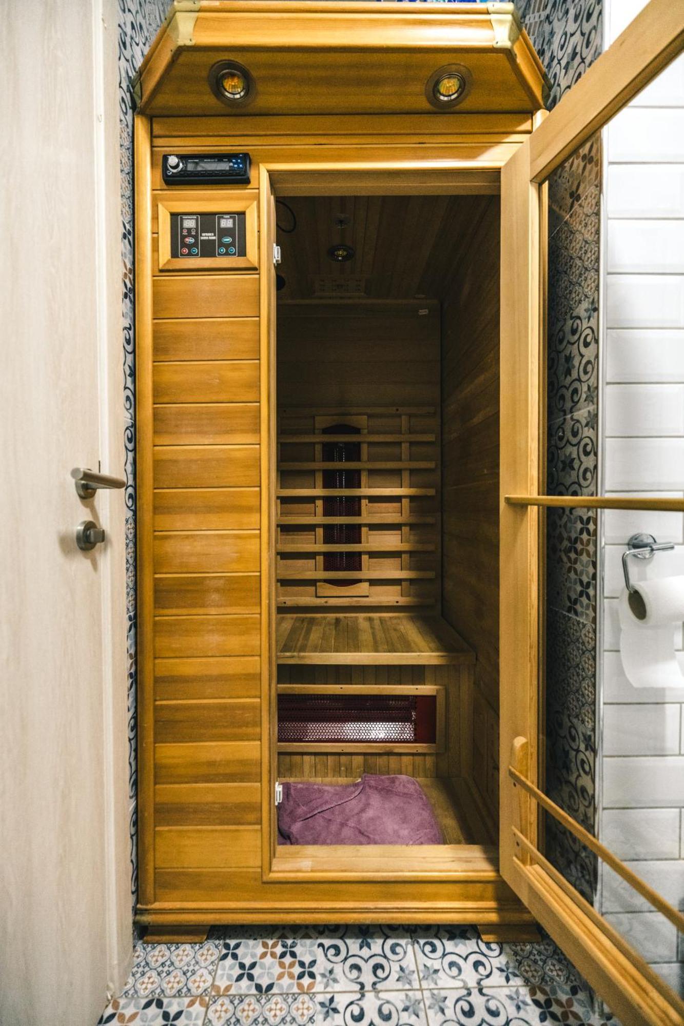 Spa Apartment Yang - Hot Tub, Sauna, Spa Novi Sad Luaran gambar
