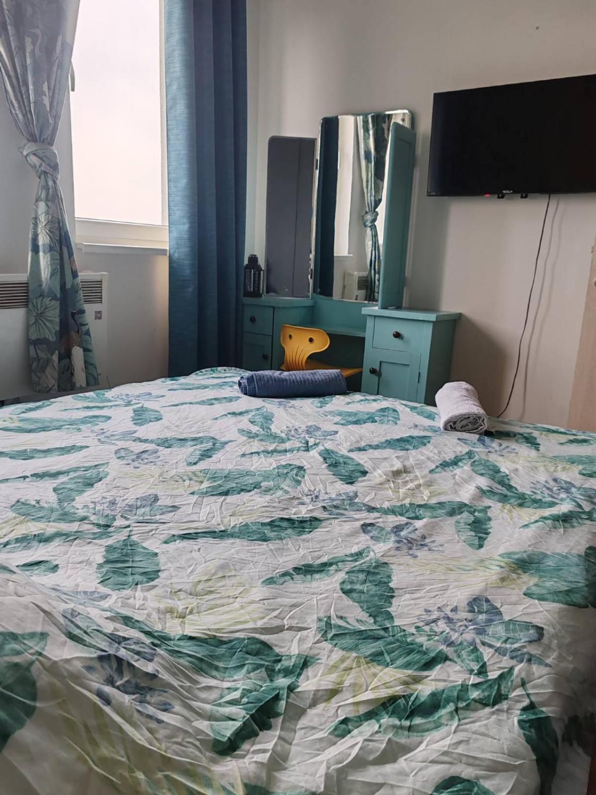 Spa Apartment Yang - Hot Tub, Sauna, Spa Novi Sad Luaran gambar